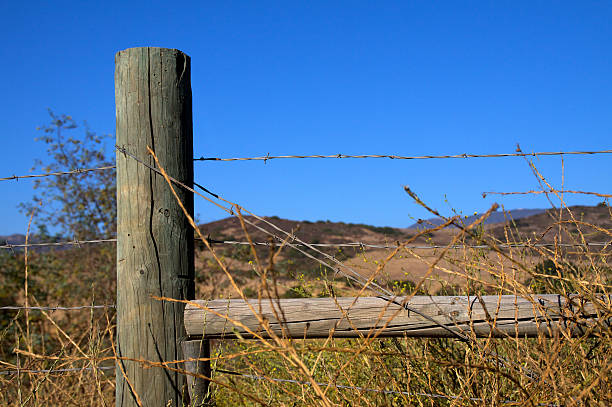 istock Country Fence 153685612