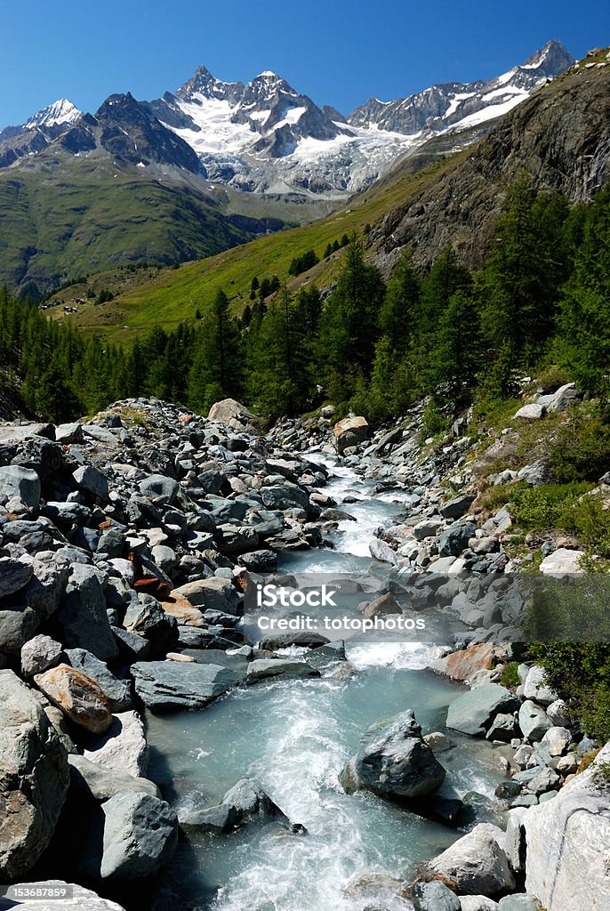 Alpes 山川 - かすみのロイヤリティフリーストックフォト