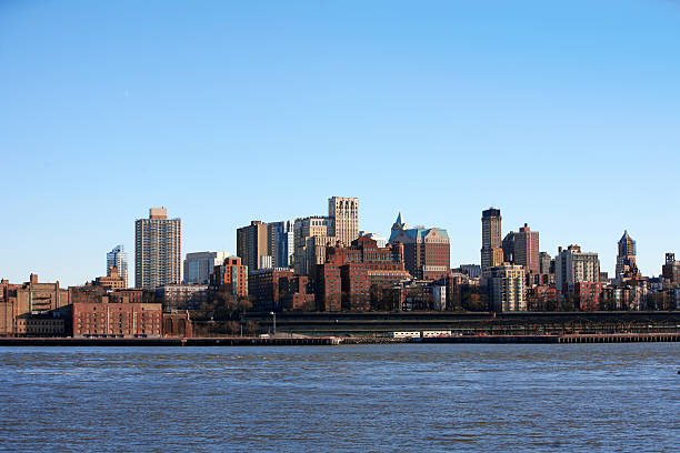 nyc bronx 、マンハッタン、米国からの眺め - the bronx ストックフォトと画像