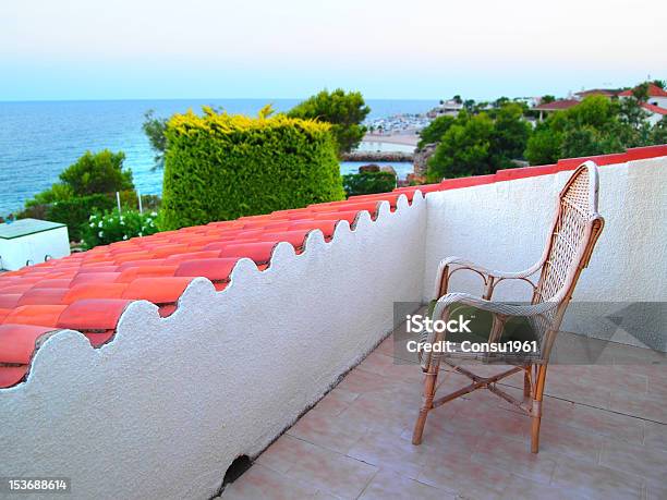 Con Vista Al Mar Foto de stock y más banco de imágenes de Aire libre - Aire libre, Alero - Tejado, Anochecer