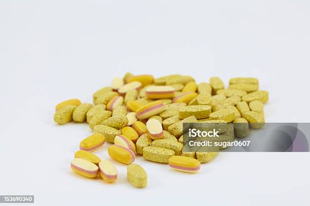 Complemento Alimenticio Pastillas Foto de stock y más banco de imágenes de Aditivo alimentario - Aditivo alimentario, Alimento, Asistencia sanitaria y medicina