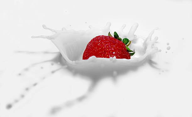 istock Falling strawberry in milk 153693615