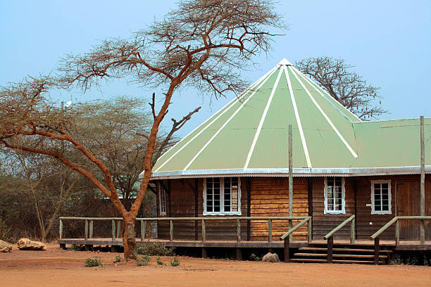 istock Safari lodge 153693618