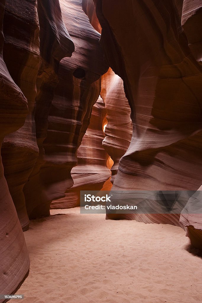 Tonos de color en capas de Antelope Canyon, Arizona - Foto de stock de Amarillo - Color libre de derechos