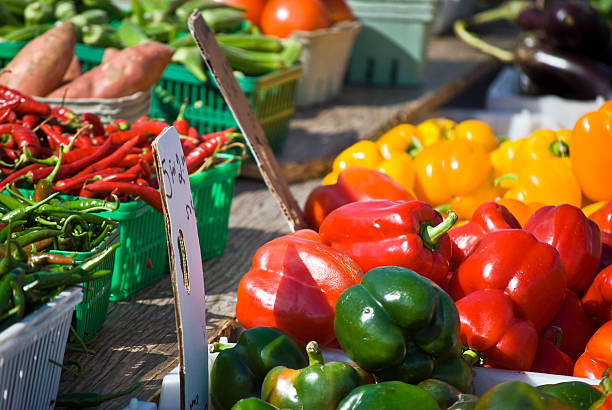 istock Farmer's Market 153699529