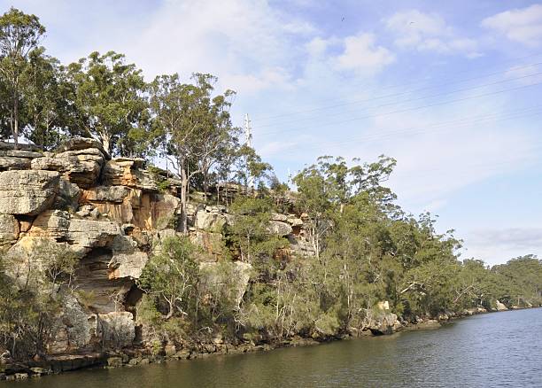rugged shore Escarpment scenery along the Shoalhaven River, Nowra New South Wales Australia shoalhaven photos stock pictures, royalty-free photos & images