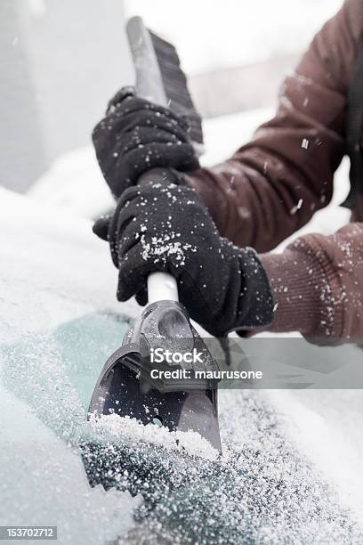 Foto de Raspador De Gelo e mais fotos de stock de Para-brisa - Para-brisa, Raspar, Branco