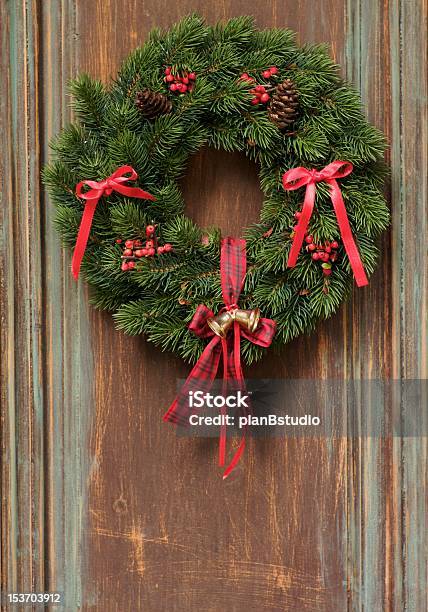 Decoração De Natal - Fotografias de stock e mais imagens de Bola de Árvore de Natal - Bola de Árvore de Natal, Comemoração - Conceito, Cor verde
