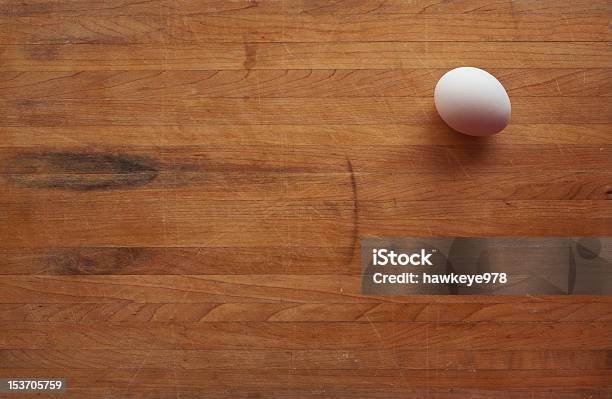 シングル卵ブッチャーブロックのカウンタートップ - まな板のストックフォトや画像を多数ご用意 - まな板, オーク材, キッチン