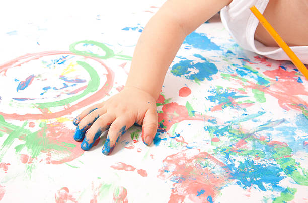 istock Baby Painting 153709725