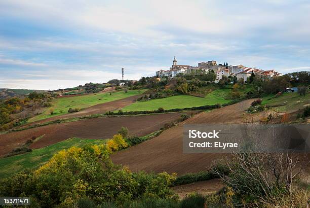 Paisaje Rural De Italia Foto de stock y más banco de imágenes de Agricultura - Agricultura, Aire libre, Ajardinado