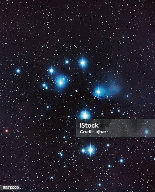 Foto de M45 Plêiades e mais fotos de stock de Astronomia - Astronomia, Azul, Céu - Fenômeno natural