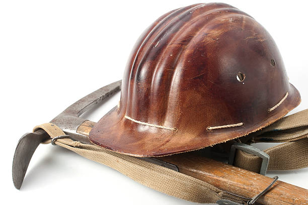 istock old-fashioned mountaineer's equipment 153715787