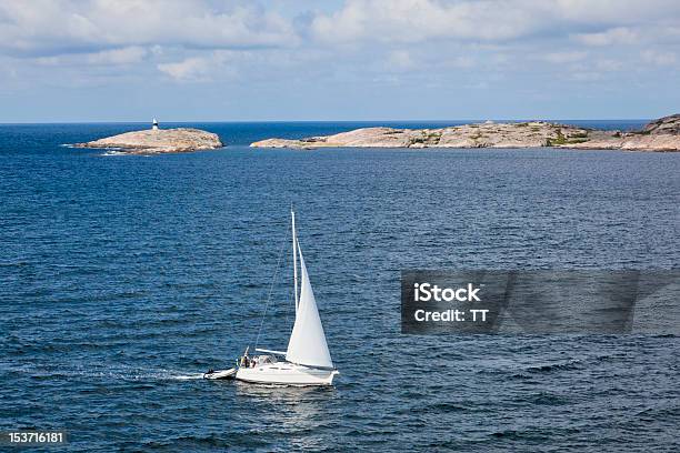 Paseos En Velero Por El Archipiélago Foto de stock y más banco de imágenes de Agua - Agua, Aire libre, Archipiélago