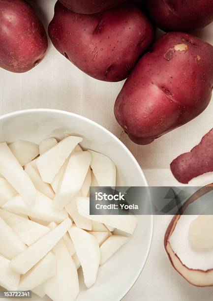 Pezzi Di Patate - Fotografie stock e altre immagini di Alimentazione sana - Alimentazione sana, Cibo, Cibo biologico