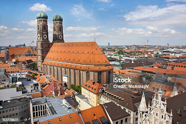 Vista Panorámica De Munich Foto de stock y más banco de imágenes de Aire libre - Aire libre, Alemania, Arquitectura