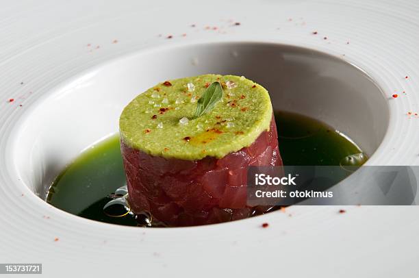 Atún Crudo Con Aguacate Foto de stock y más banco de imágenes de Aguacate - Aguacate, Alimento, Atún - Pescado