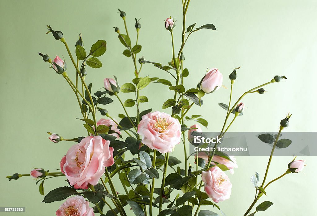 Decorazione di fiori artificiali - Foto stock royalty-free di Aiuola