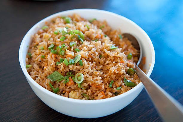жареный рис - cooked still life close up rice стоковые фото и изображения