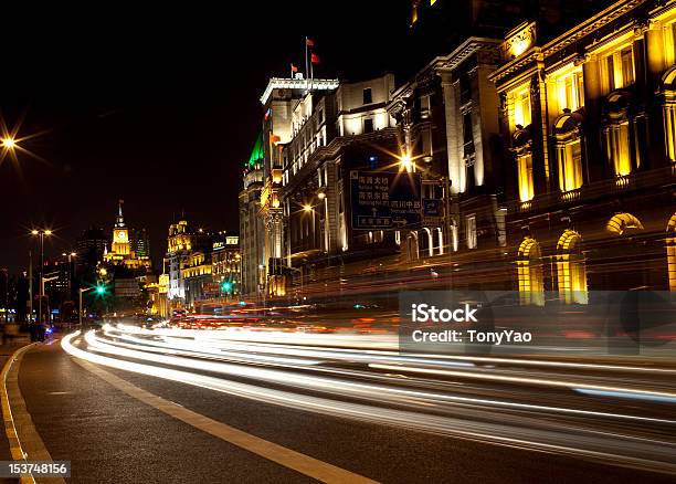 Foto de Cena Noturna No Shanghai Bund e mais fotos de stock de Dirigir - Dirigir, Noite, Acender