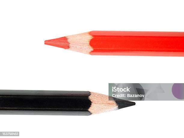 Negro Y Rojo Lápices Foto de stock y más banco de imágenes de Afilado - Afilado, Blanco - Color, Color negro