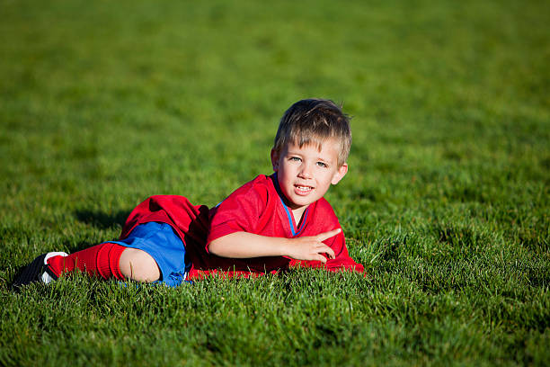 De fútbol niño - foto de stock