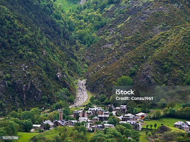 Erill La Vall Foto de stock y más banco de imágenes de Belleza de la naturaleza - Belleza de la naturaleza, Parque nacional, Pirineos