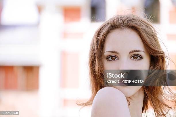 Foto de Retrato De Mulher e mais fotos de stock de Beleza - Beleza, Mulheres, Só Uma Mulher