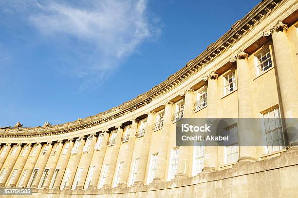 A Royal Crescent Em Banho De Inglaterra - Fotografias de stock e mais imagens de Bath - Inglaterra - Bath - Inglaterra, Mansão Imponente, Reino Unido