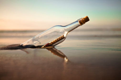 message in a bottle,shallow dof