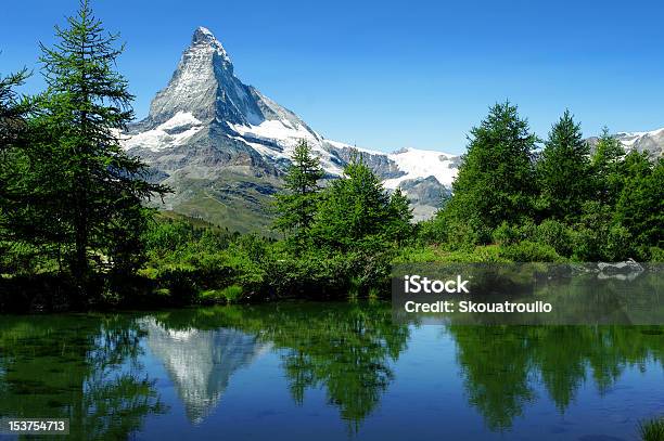 Matterhorn Foto de stock y más banco de imágenes de Matterhorn - Matterhorn, Verano, Aire libre