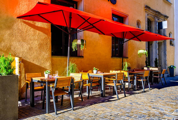 istock sidewalk restaurant in italy 1537554122