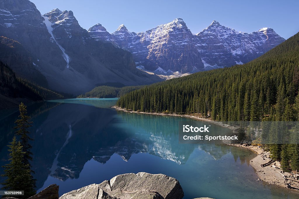 Moraine Lake, Alberta, Canadá - Foto de stock de Alberta royalty-free