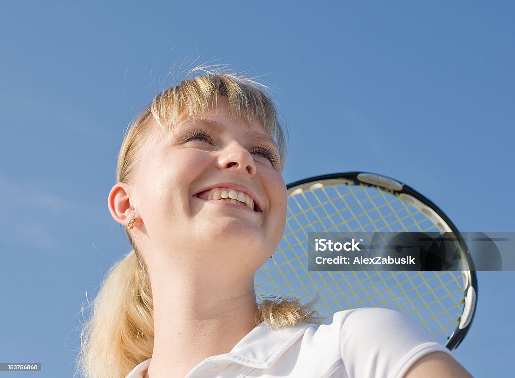 Giocatore di Tennis all'aperto - Foto stock royalty-free di Abbigliamento