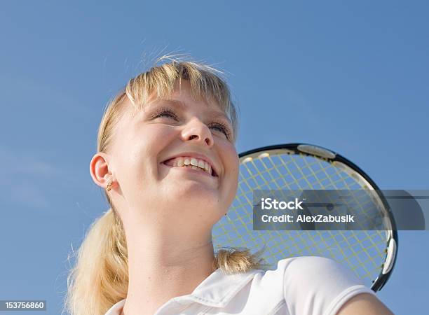 Теннисный Игрок На Открытом Воздухе — стоковые фотографии и другие картинки 20-29 лет - 20-29 лет, Атлет, Белый