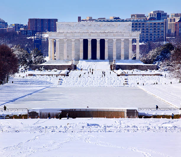 istock Lincoln Memorial Mall After Snowstorm Washington DC 153758609