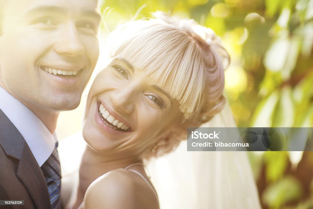 Feliz pareja - Foto de stock de Novia - Boda libre de derechos