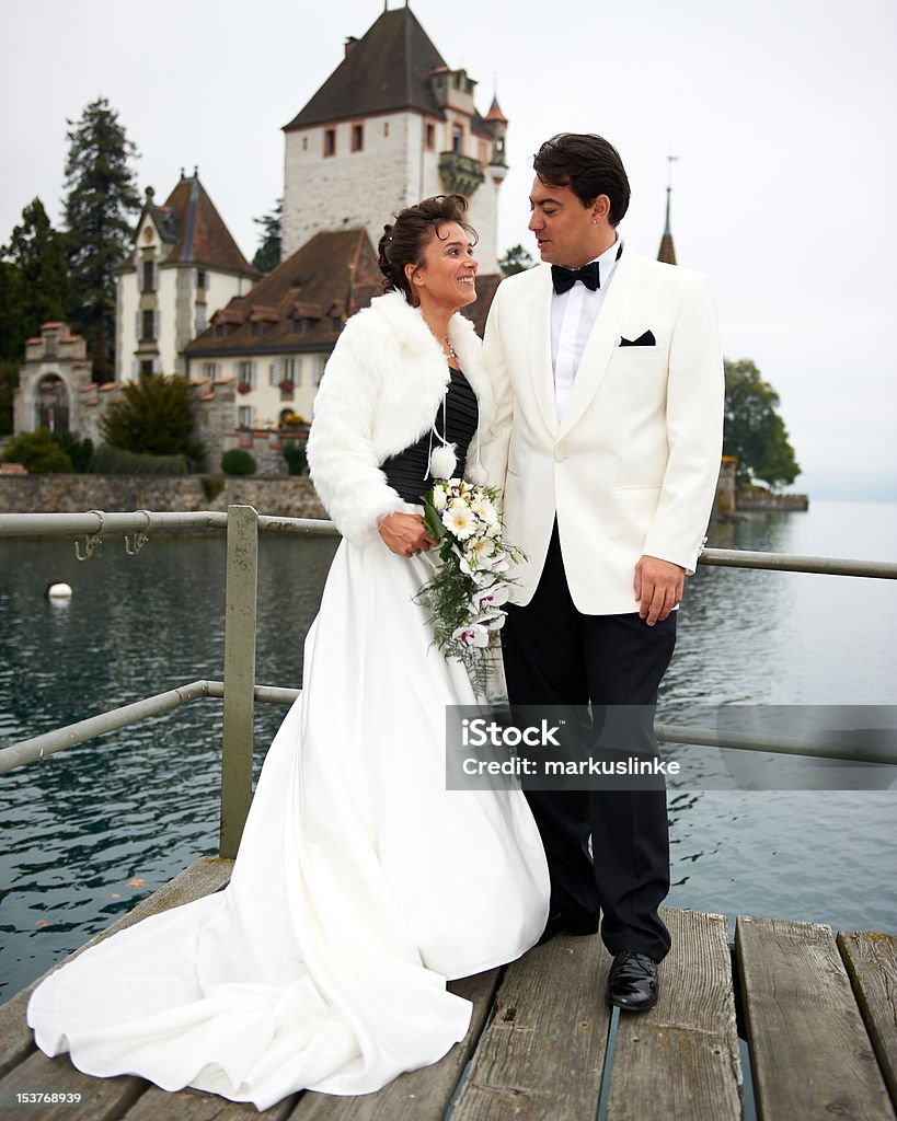 Souriant le marié et la mariée - Photo de Culture suisse libre de droits