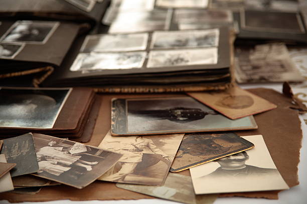 istock Old photos and albums 153772522