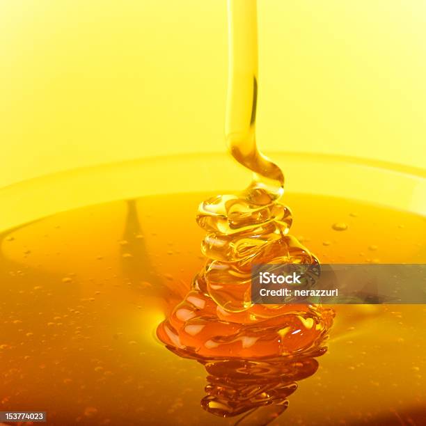Honeyfall Foto de stock y más banco de imágenes de Abstracto - Abstracto, Alimento, Amarillo - Color