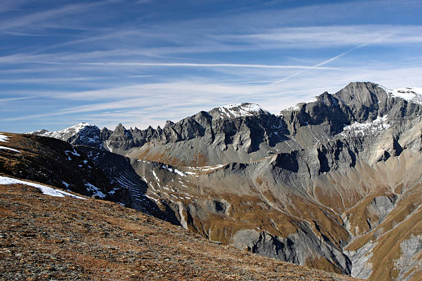 горный ландшафт - landscape laax graubunden canton switzerland стоковые фото и изображения