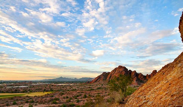 papago park a phoenix in arizona, stati uniti - phoenix arizona scottsdale sunset foto e immagini stock