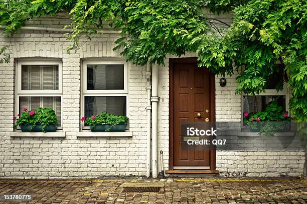 Photo libre de droit de London Mews banque d'images et plus d'images libres de droit de Porte d'entrée - Porte d'entrée, Maison, Style victorien