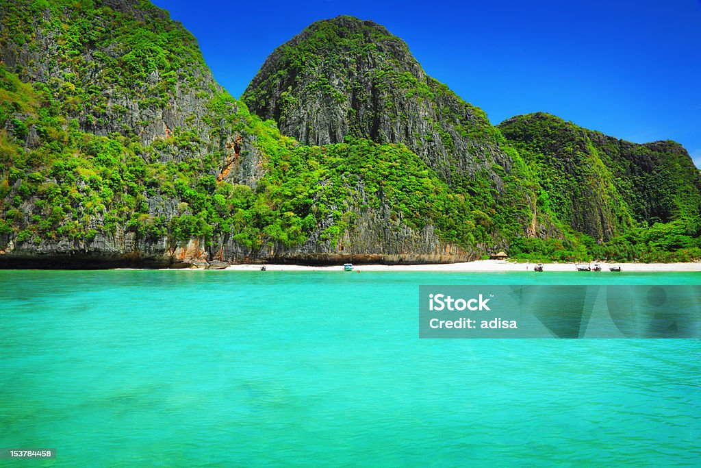 Maya Bay - Foto de stock de Acantilado libre de derechos