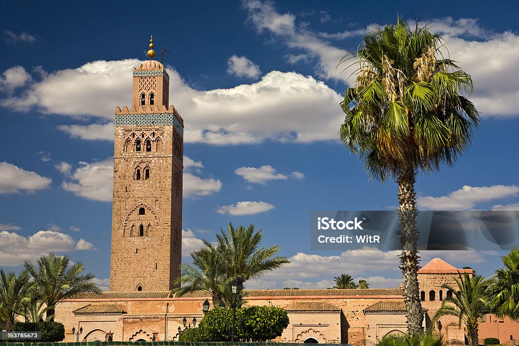 モスクのクトゥビアモスクのの Marrakech ,Morocco - イスラム教のロイヤリティフリーストックフォト