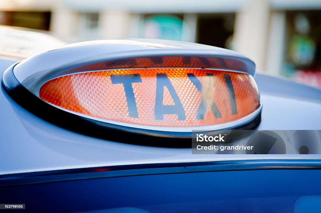 English Taxi-Schild auf Auto - Lizenzfrei Auto Stock-Foto