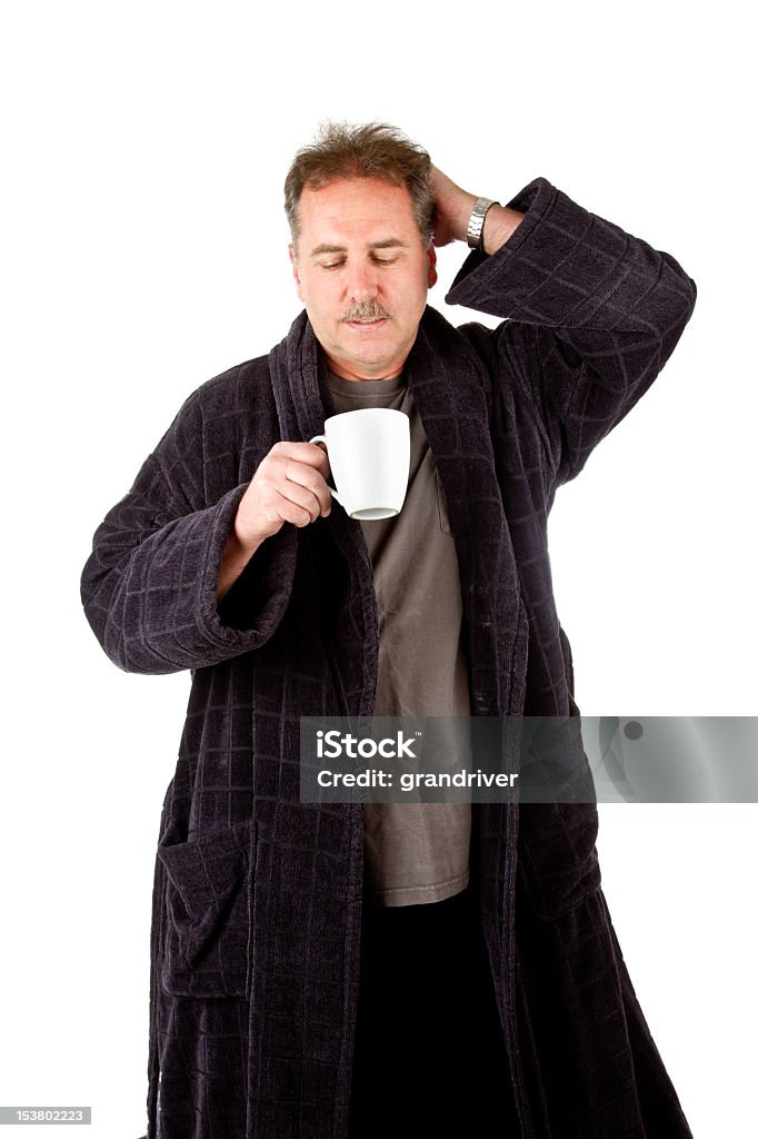 Uomo bere il caffè in accappatoio - Foto stock royalty-free di Accappatoio