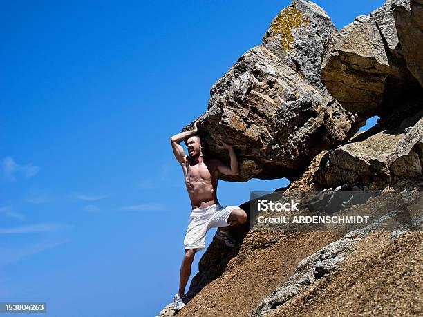 Sisyphus Stockfoto und mehr Bilder von Sisyphos - Sisyphos, Fels, Schieben