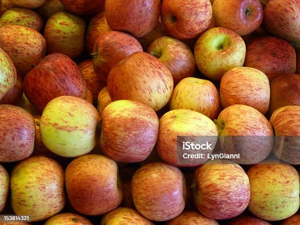 Photo libre de droit de Pommes banque d'images et plus d'images libres de droit de Cercle - Cercle, Fruit, Horizontal