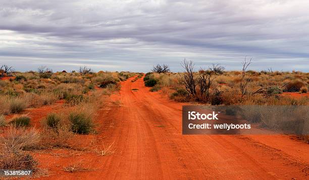 Carretera Del Desierto Foto de stock y más banco de imágenes de Australia - Australia, Zona interior de Australia, Vía